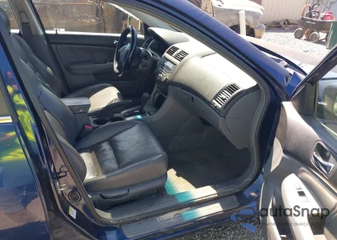 2005 Honda Accord 2.4 Ex z USA, uszkodzony, nr VIN 1HGCM56845A003286